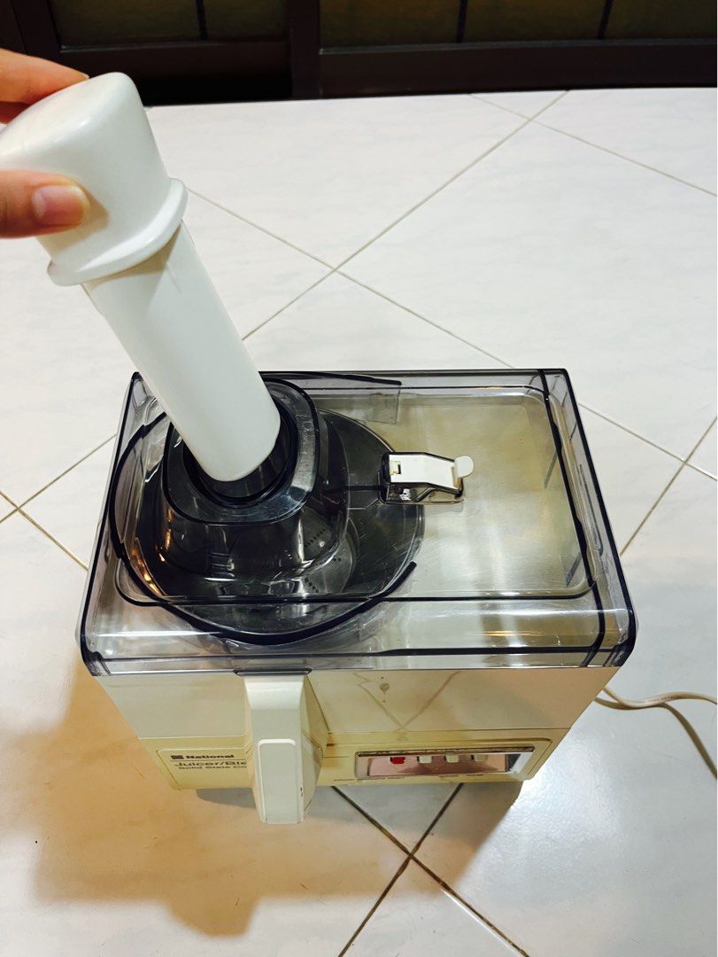 Juicer / Blender / Juice Extractor / National Fruit Juicer , TV & Home