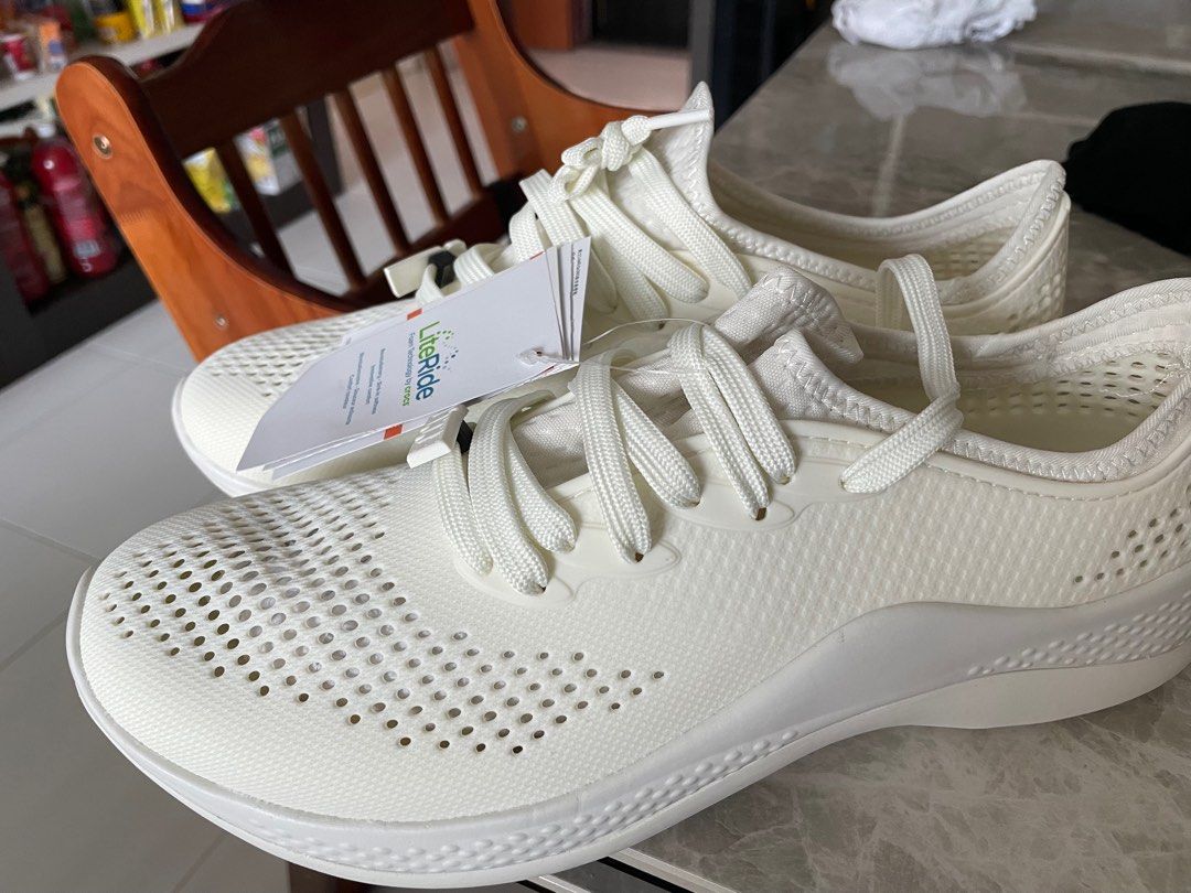 Memory foam best sale crocs