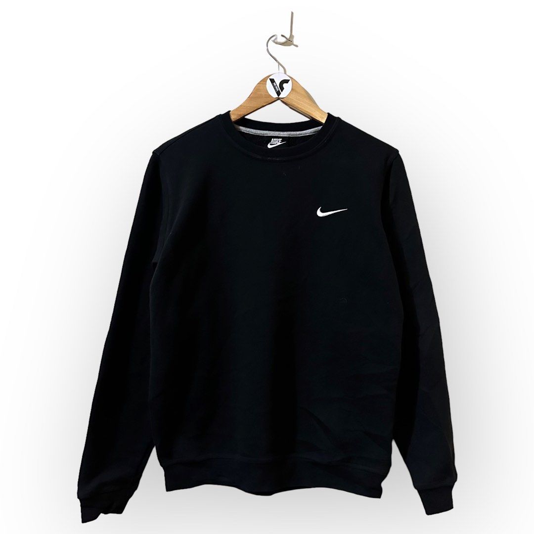 black nike sweater