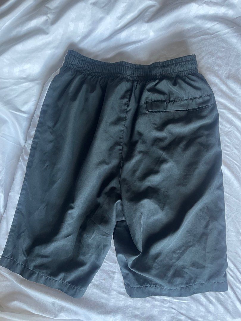 Nike Grey Sweat-shorts - Size S (Category: Shorts) located in Mandaluyong City. Submitted by estung (Listing ID 1250049746, Image 3). Description: For Sale: Nike Sweat-shorts Grey Size Small Meetup: Ortigas Center Pasig or nearby areas. Shipping: Domestic shipping ok. Grab, Lalamove, LBC Buyer will shoulder shipping fee. PM for faster transaction.