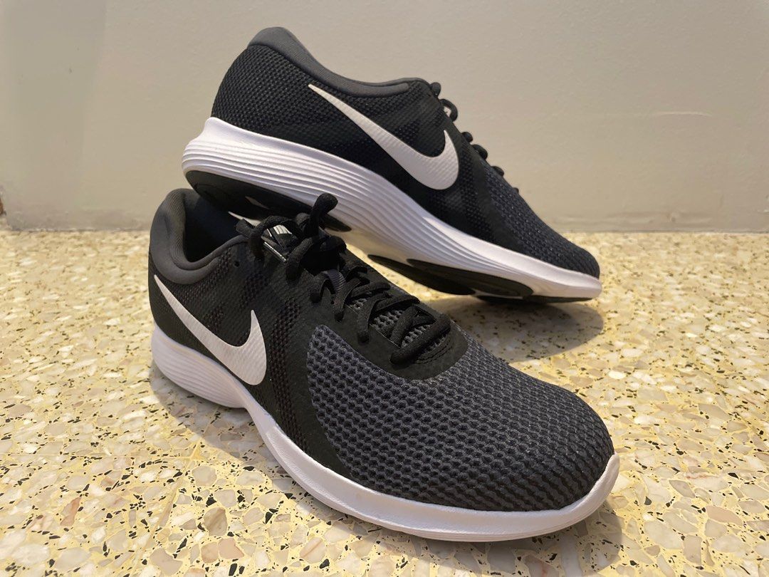 Nike Running Shoes Men s Fashion Footwear Sneakers on Carousell