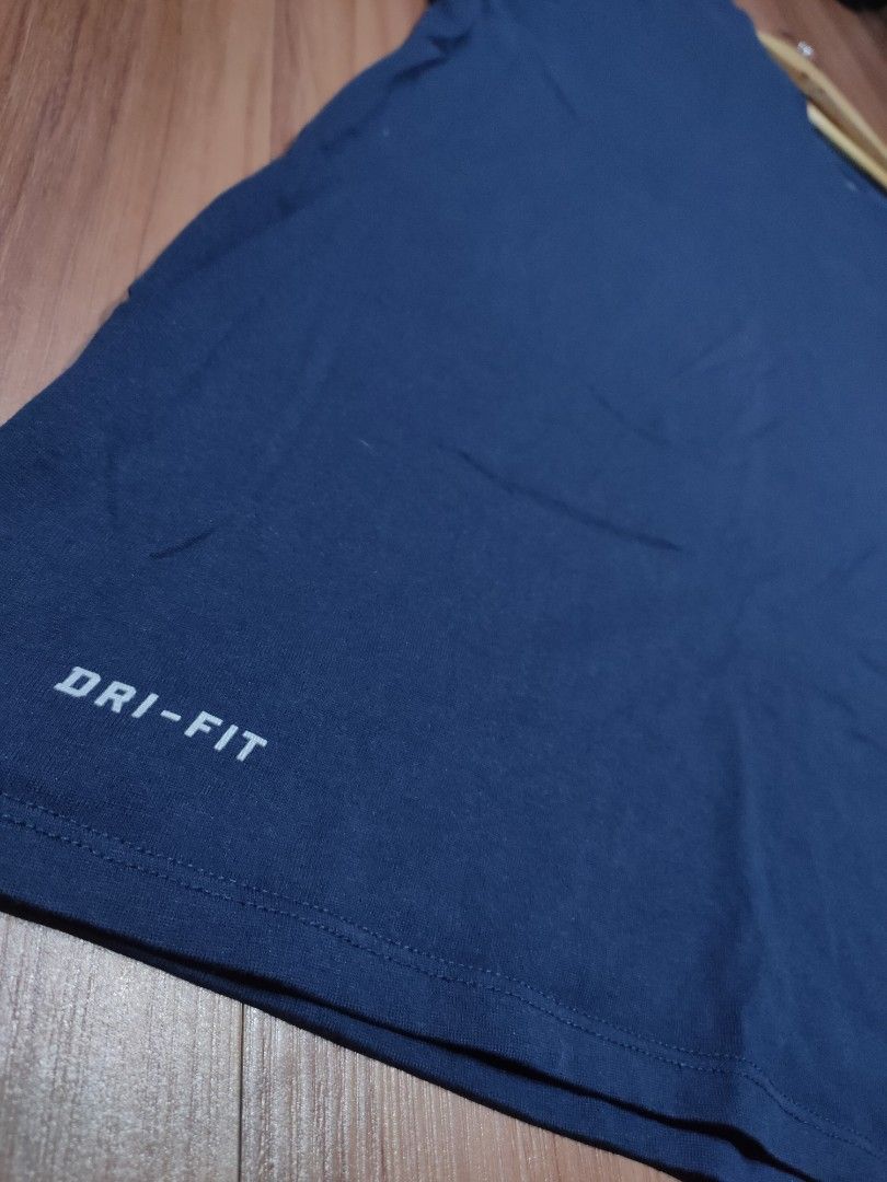 backward swoosh nike