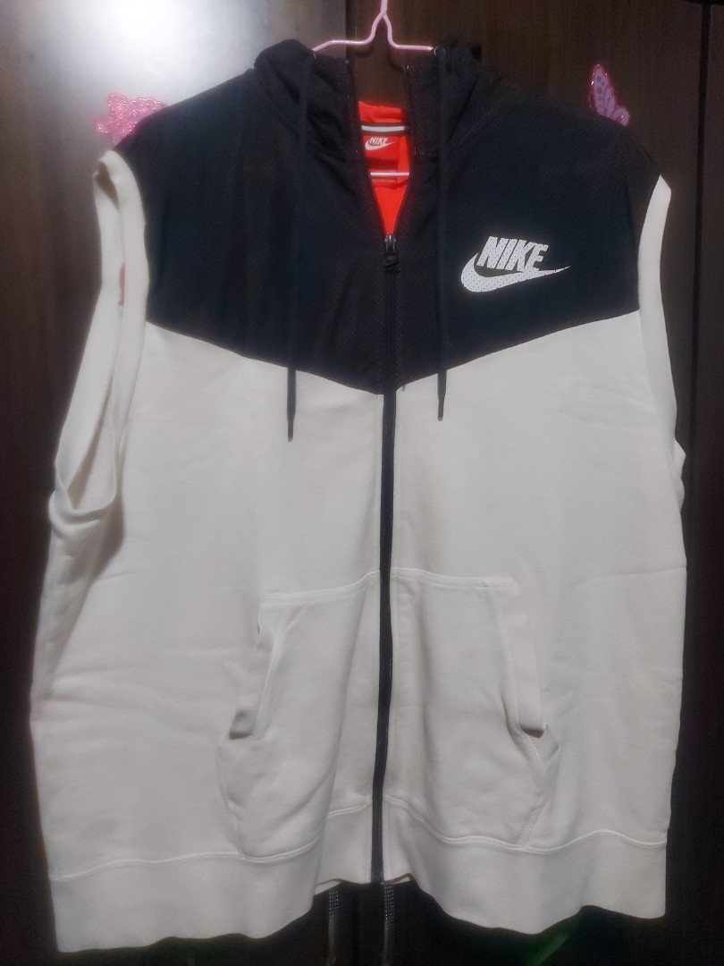 Nike Sleeveless Hoodie, Men'S Fashion, Coats, Jackets And Outerwear On  Carousell