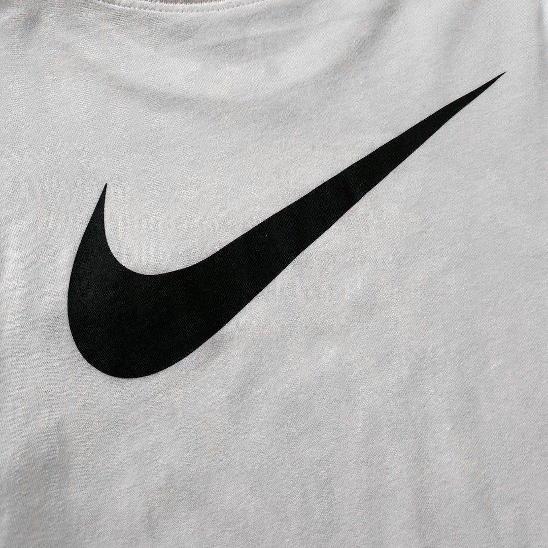 NIKE SWOOSH on Carousell