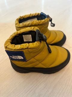 North face yellow snow boots us size 12