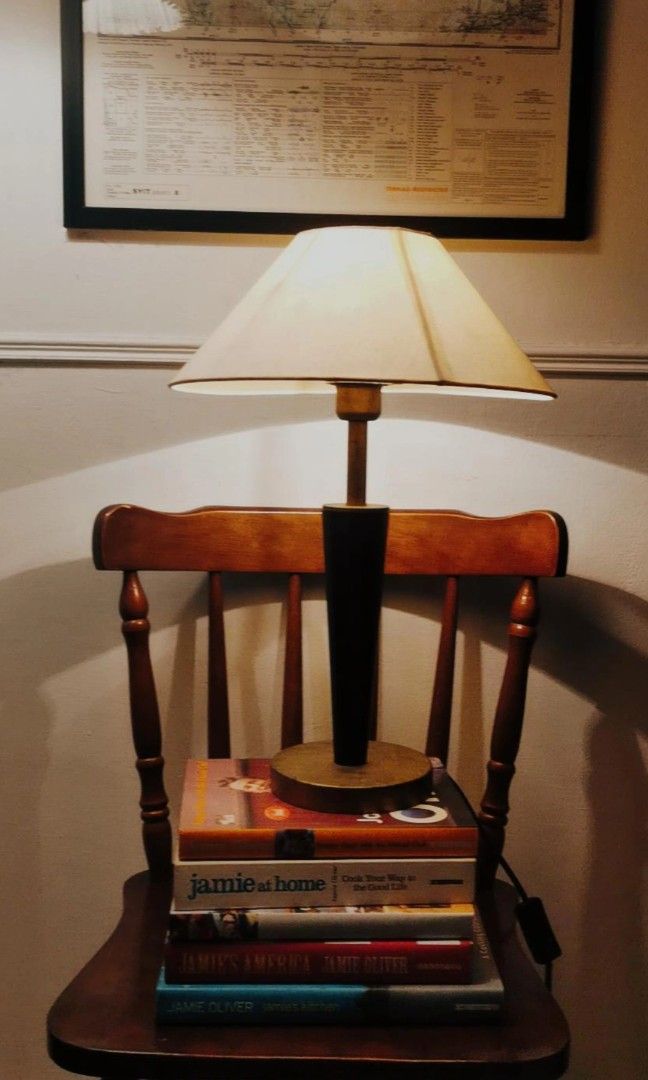 Old Wood Stand Table Lamp, Hobbies & Toys, Collectibles & Memorabilia