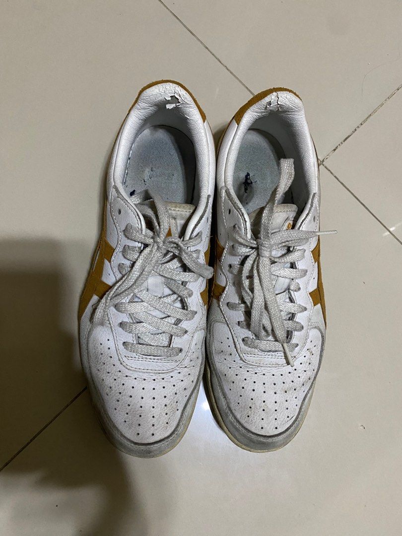 How to clean onitsuka suede shoes deals