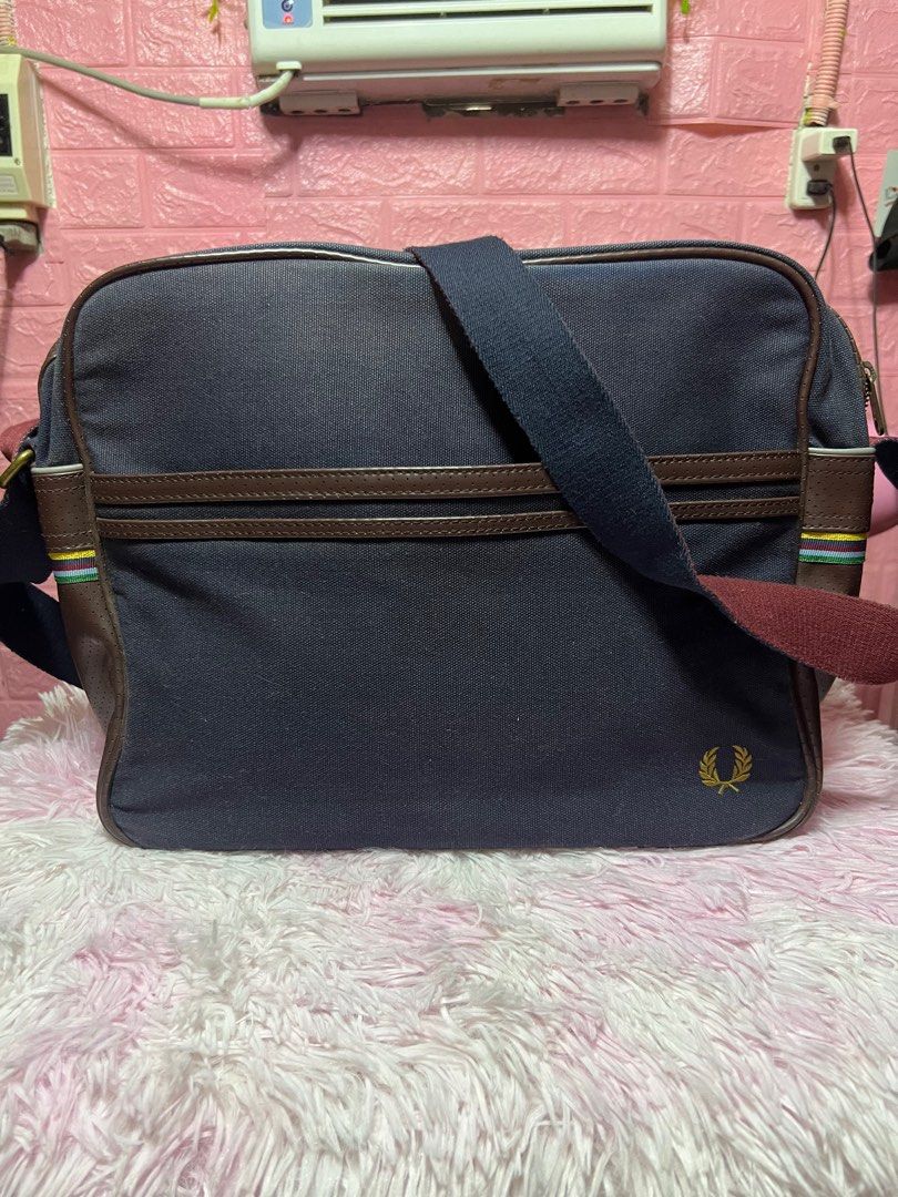 Fred perry laptop case outlet