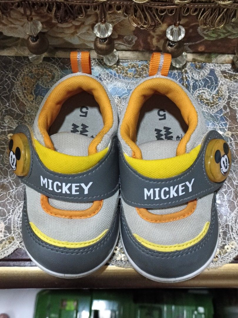 Mickey light up outlet shoes
