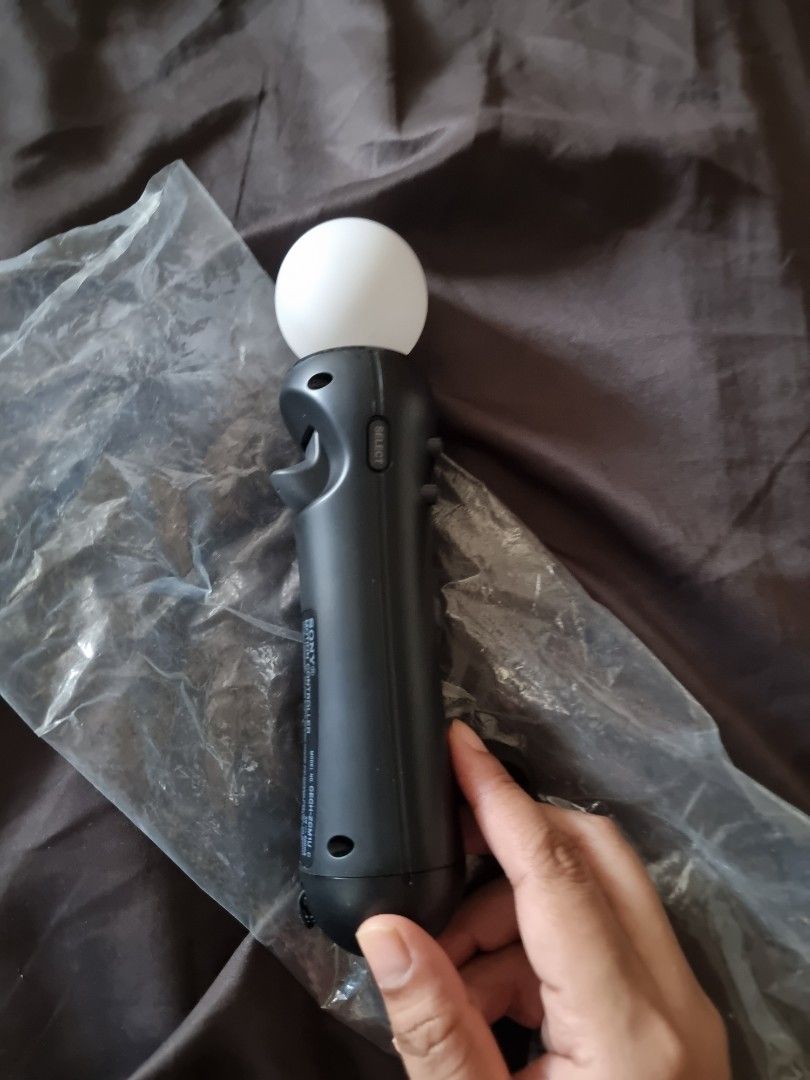 How to connect playstation online move controller to ps4