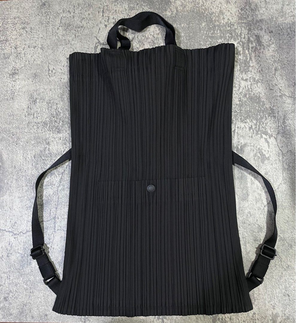 PLEATS PLEASE ISSEY MIYAKE LIGHT WEIGHT PLEATS BAG, 名牌, 手袋及銀