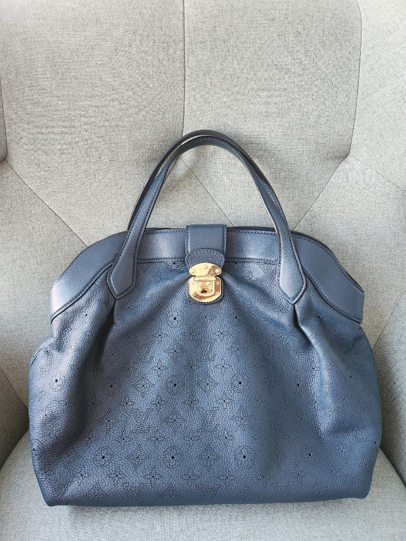 Pre-loved LV mahina cirrus tote MM, Luxury, Bags & Wallets on Carousell