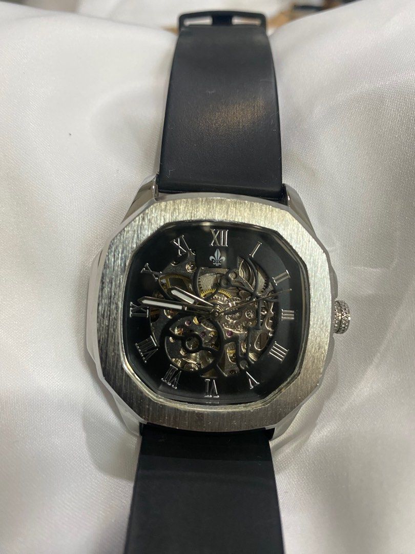 The avalon best sale silver watch