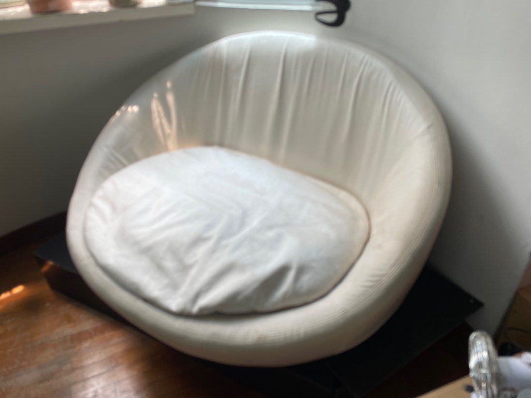Round single seater sofa deals