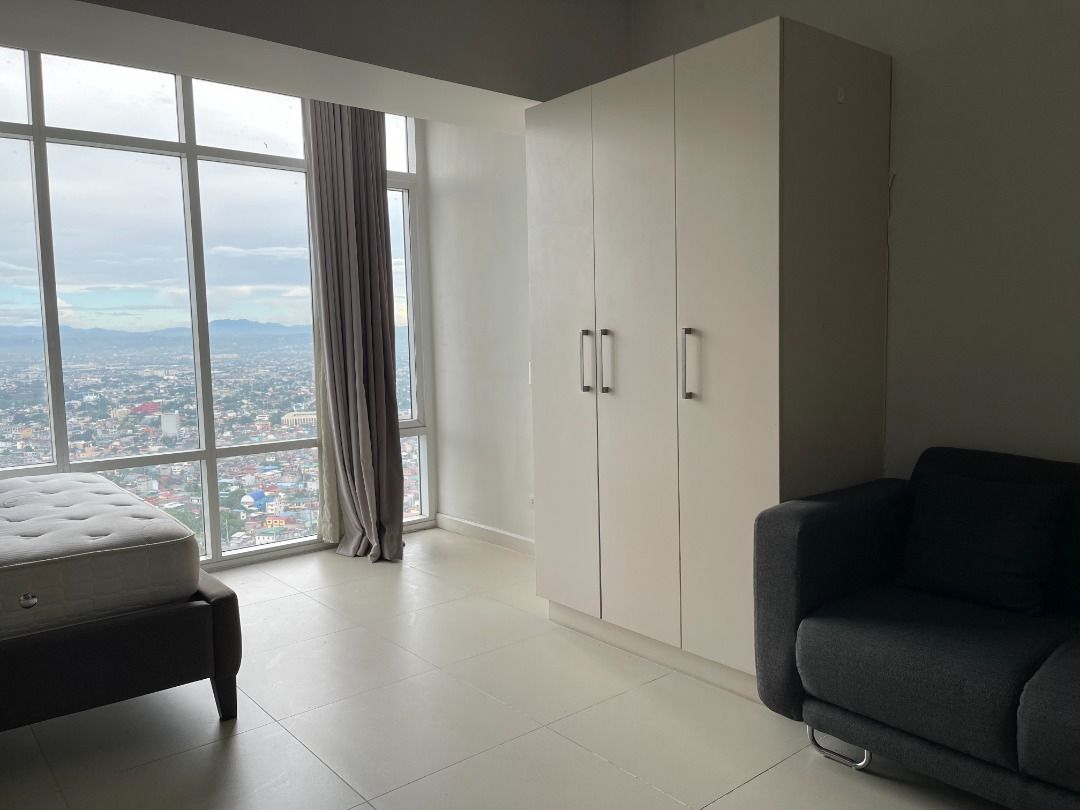 Red Oak at Two Serendra 41 sqm Studio [No agents] (Category: Apartments & Condos) located in Makati City. Submitted by l.o.cin (Listing ID 1250094928, Image 2). Description: DIRECT BUYERS ONLY PLEASE Red Oak at Two Serendra, right next to SM Aura 41 sqm Studio, 40th floor Partially furnished Clean papers .
