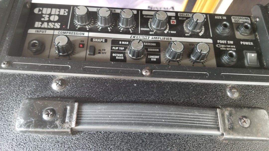 ROLAND CUBE 30 BASS, Musik  Media, Alat di Carousell