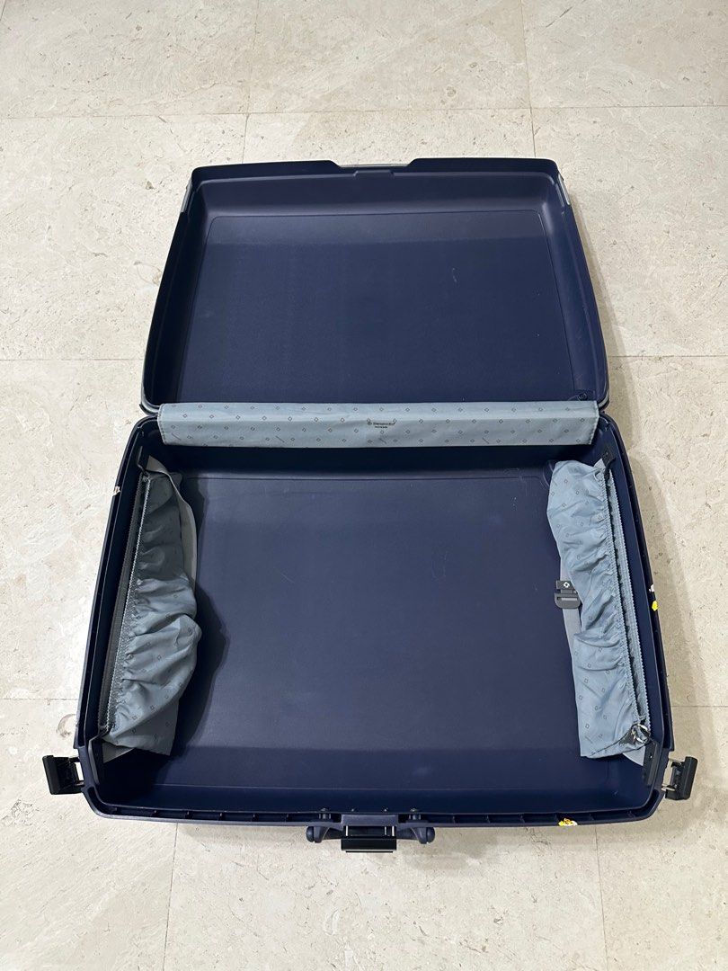 Large samsonite hot sale hard shell suitcase