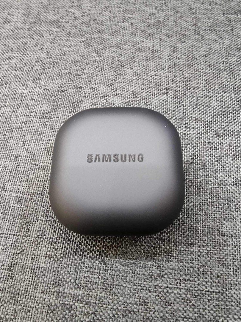 Samsung Buds 2 Pro Granite (Category: Headphones & Headsets) located in Mandaluyong City. Submitted by marietonie (Listing ID 1250004413, Image 2). Description: - Speaker: Custom Coaxial 2-way (Tweeter + Woofer) - 360 audio surrounds you like you’re there - 24bit Hi-Fi, 360 Audio with Direct Multi-Channel - ANC + High SNR Microphone (2 outer + 1 inner) - Voice Detect - Up to 5 hours / Total up to 18 hours (ANC on) play time - Up to 8 hours / Tota