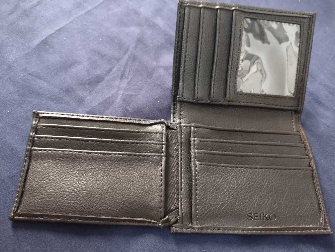 Seiko Wallet (Category: Wallets & Card Holders) located in Valenzuela. Submitted by jffrymnd (Listing ID 1250013147, Image 3). Description: Almost new RFS decluttering.