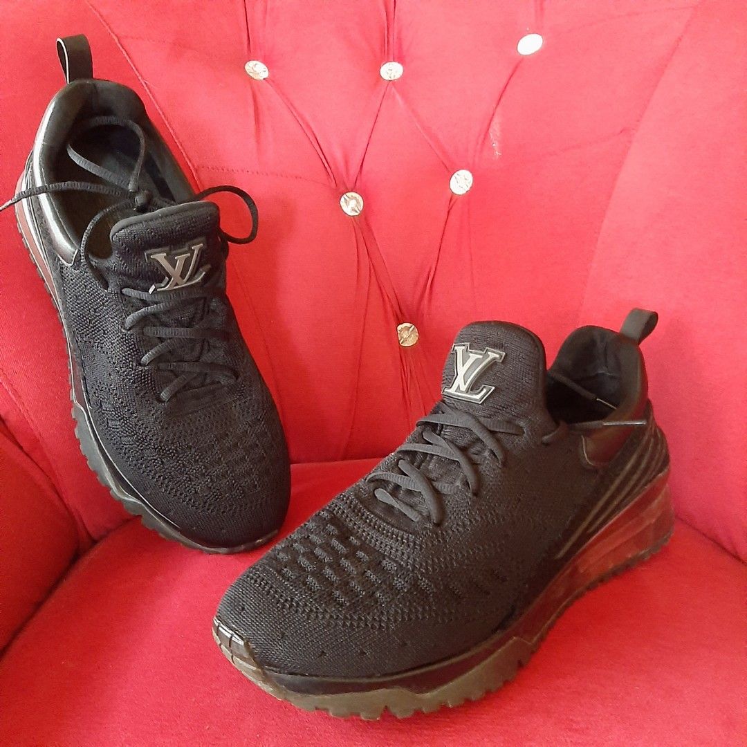 Louis Vuitton Black Knit Fabric V.N.R. Sneakers Size 41.5 at