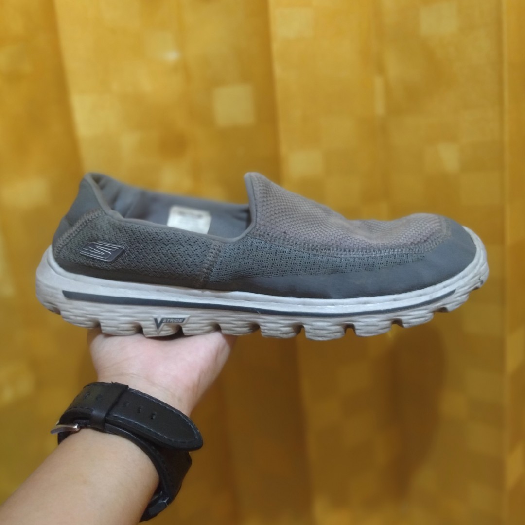 Sepatu skechers go walk 2 store