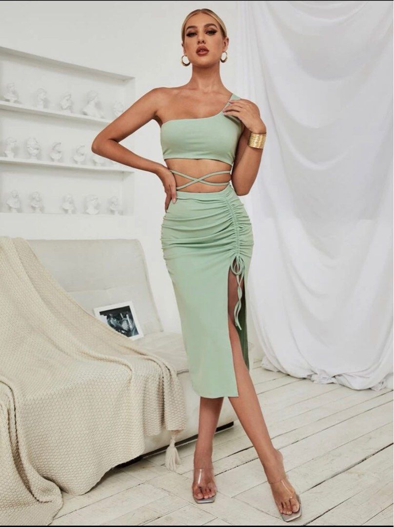 Shein Skirt Set (Category: Dresses) located in San Pedro. Submitted by ay_declutter (Listing ID 1250117749, Image 2). Description: .