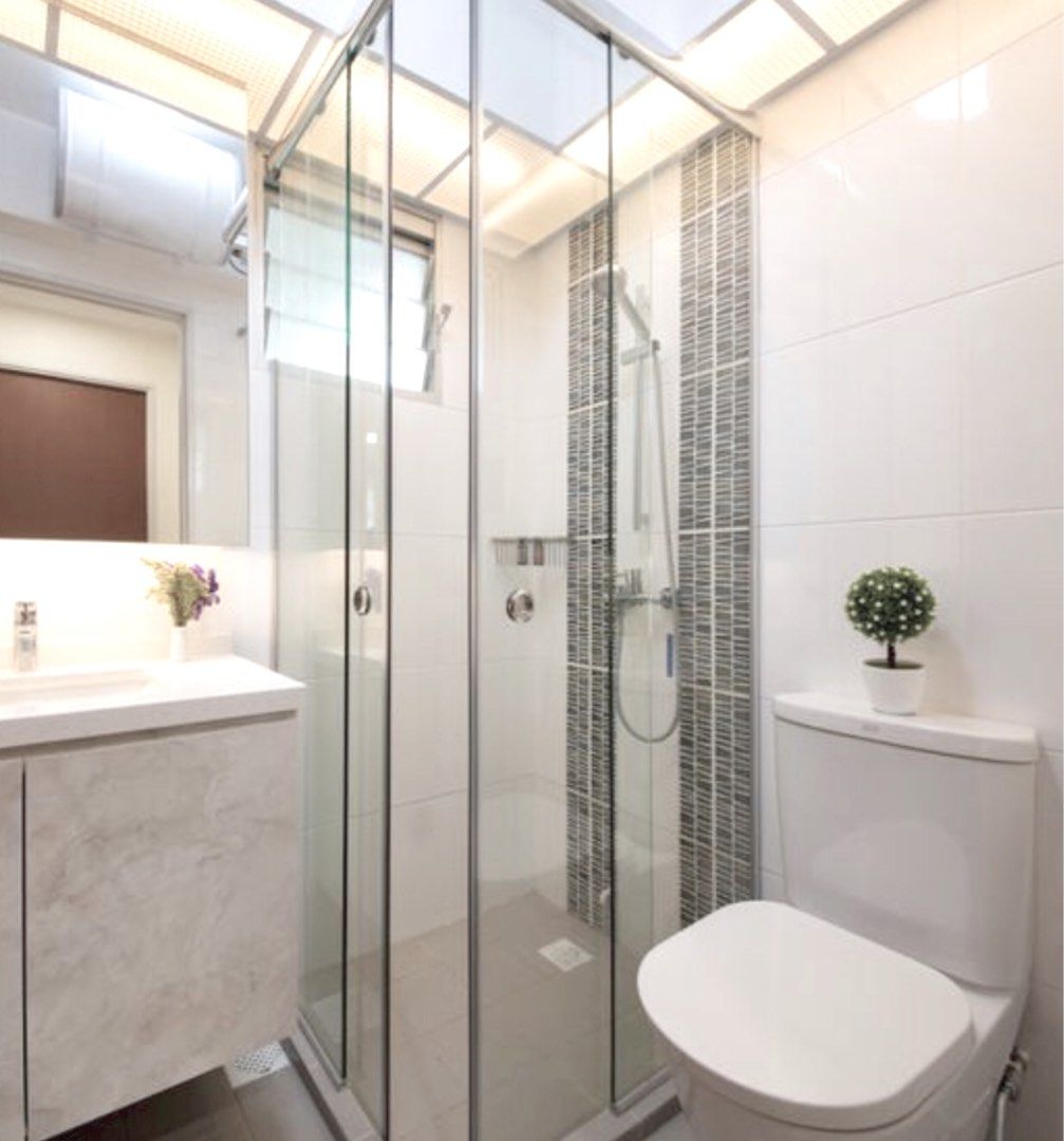 Shower screen glass tempered, Furniture & Home Living, Bathroom