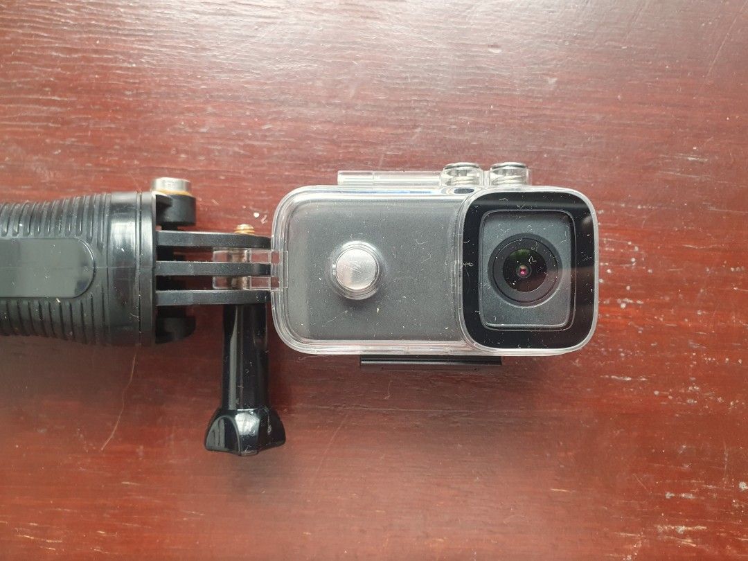 SJCAM (Category: Video Cameras) located in San Fernando. Submitted by prelovedby.lm (Listing ID 1250058518, Image 3). Description: SJ CAM 4K ANTI-SHAKE CAMERA With case lightly used.