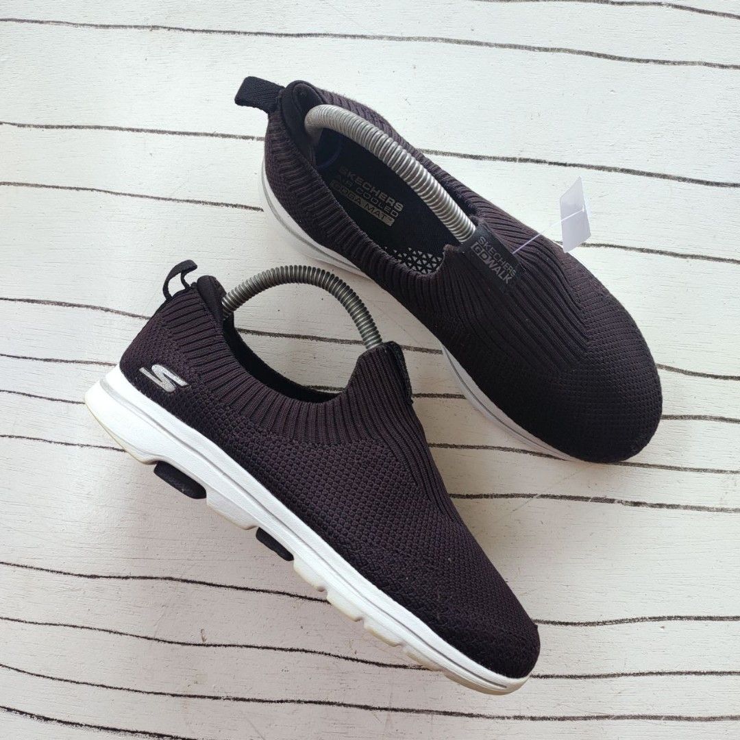 Skechers go walk best sale 4.5