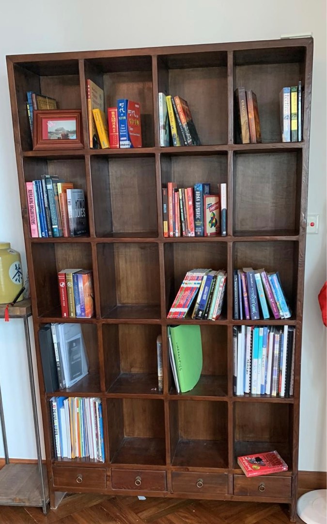 Solid timber bookshelf, 傢俬＆家居, 傢俬, 書櫃、櫃子及架 Carousell