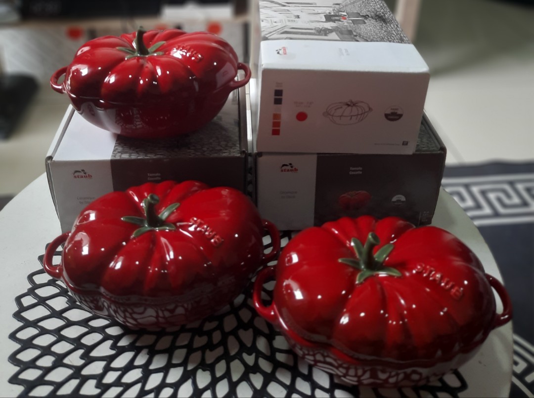 STAUB Ceramics Dutch Oven 16-oz Petite Tomato Cocotte, Cherry, Furniture &  Home Living, Kitchenware & Tableware, Other Kitchenware & Tableware on  Carousell
