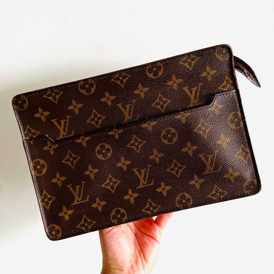 Louis Vuitton LV Monogram Classic Toiletry Pouch Clutch Hand Bag Vintage,  Luxury, Bags & Wallets on Carousell