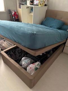 (Category: ) located in . Submitted by Somefellaudk (Listing ID 1250038723, Image 1). Description: .