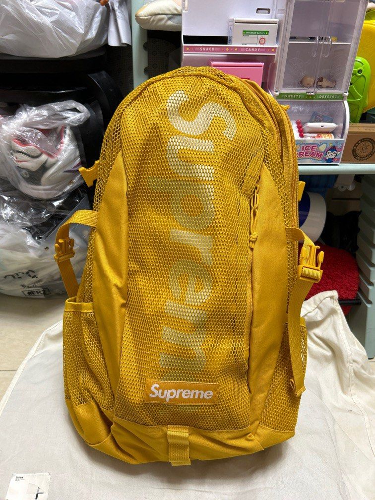 Supreme Backpack (SS20) GoldSupreme Backpack (SS20) Gold - OFour