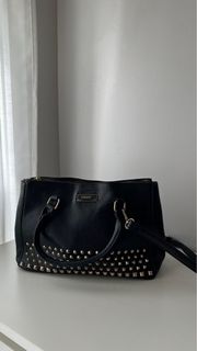 (Kategori: ) berada di . Dikirim oleh byebyevly (ID iklan 1250109494, Gambar 1). Deskripsi: .