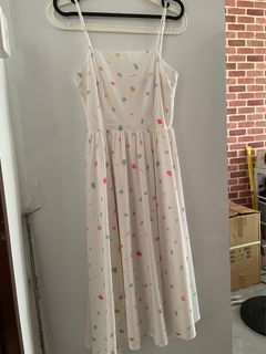 (Category: ) located in . Submitted by petite_friendly (Listing ID 1250089873, Image 1). Description: .