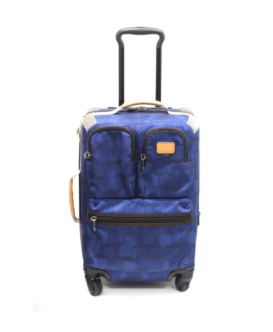 Tumi kirtland store