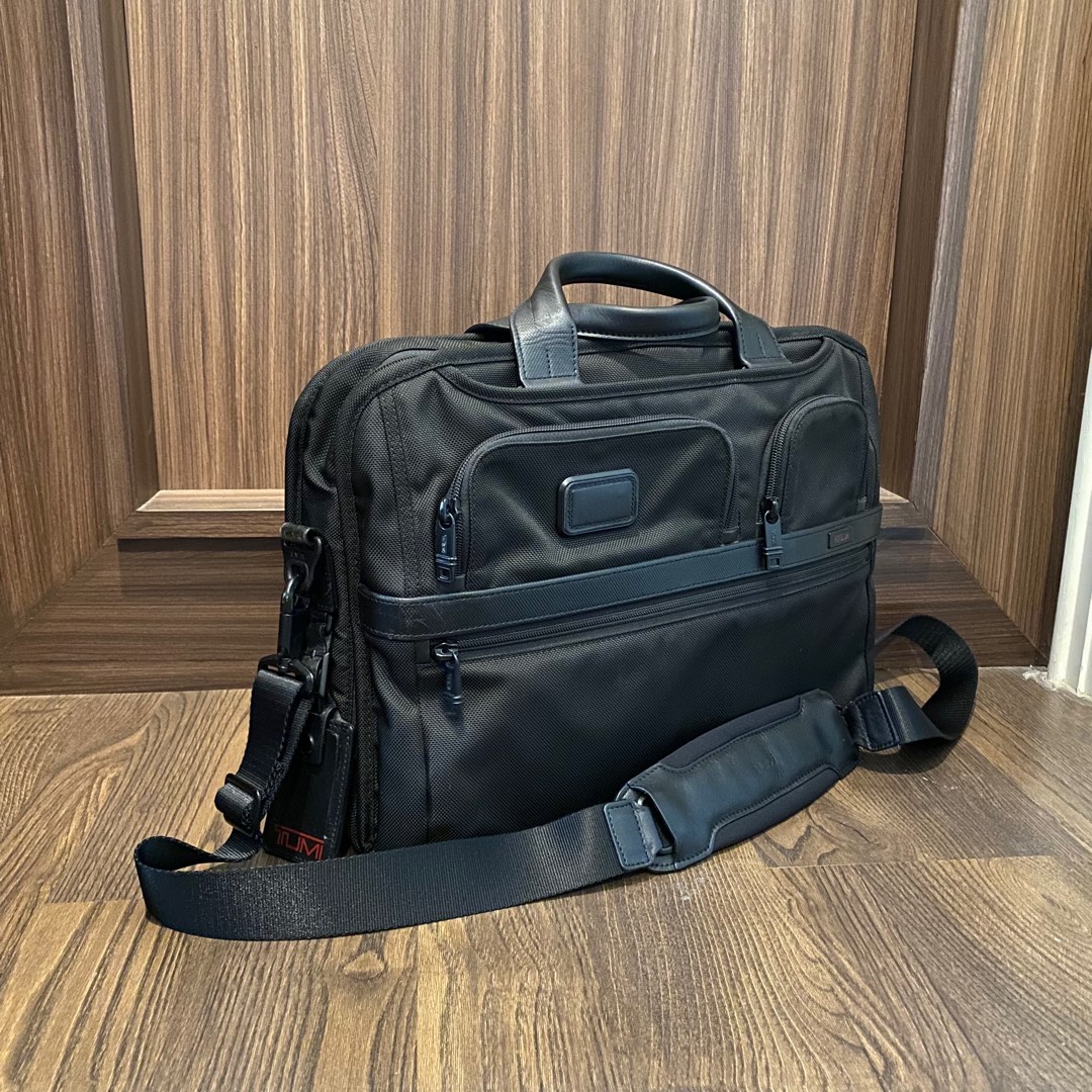 TUMI ALPHA2 FXT 新品 新価格❗️ バッグ