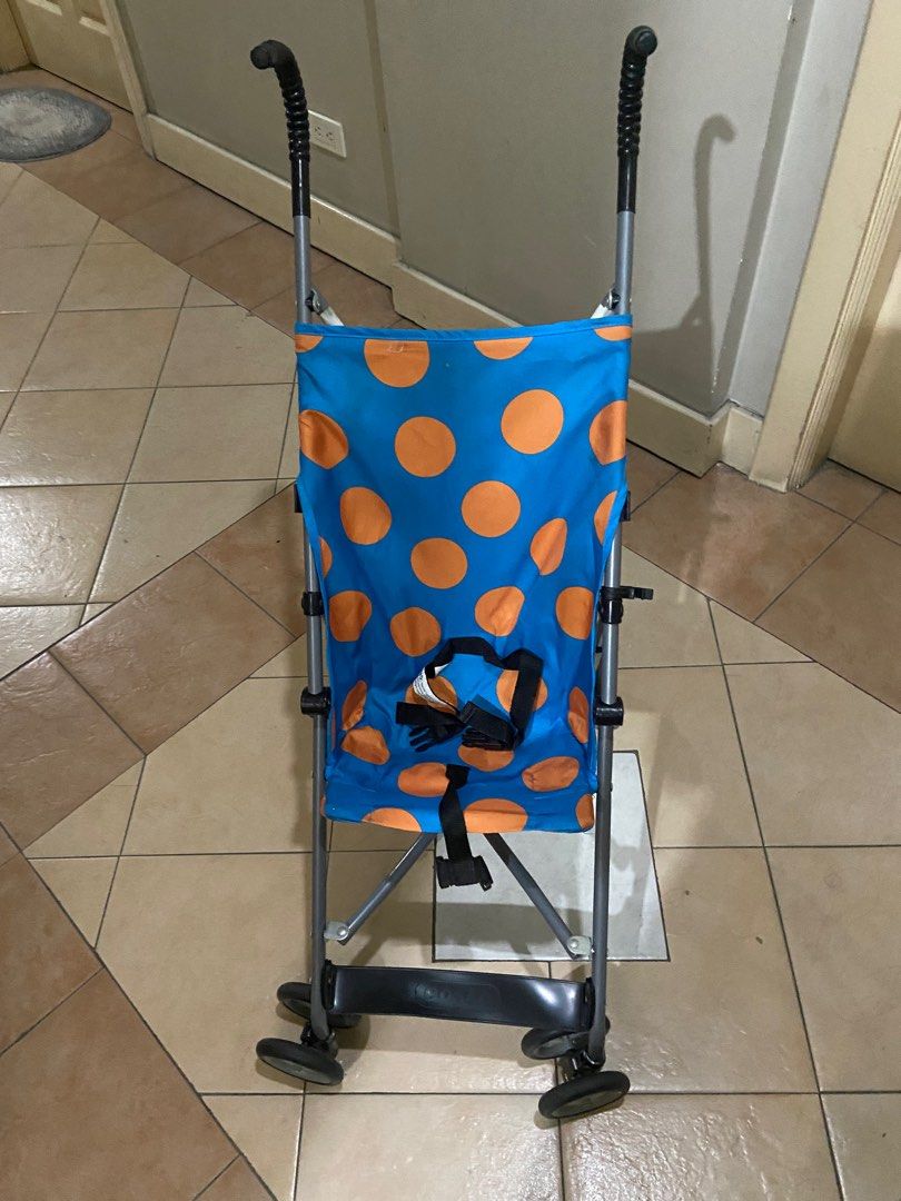 Umbrella Stroller (Category: Strollers) located in Quezon City. Submitted by declutterprince (Listing ID 1250067391, Image 3). Description: Gently used Light weight Umbrella Stroller perfect for Travel (RUSH).