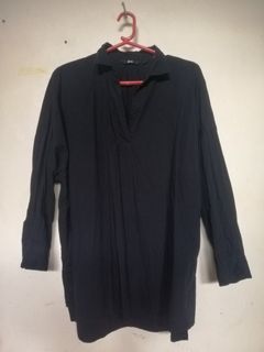 Uniqlo top
