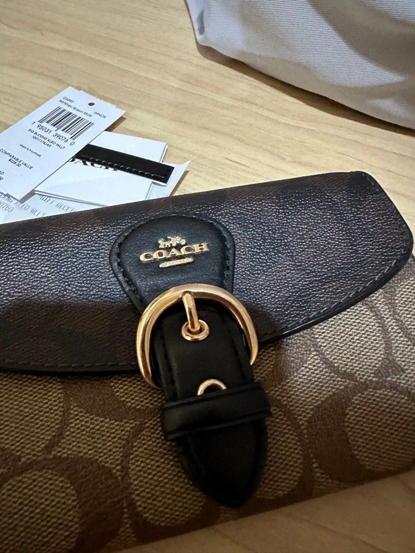 Used coach hotsell wallet