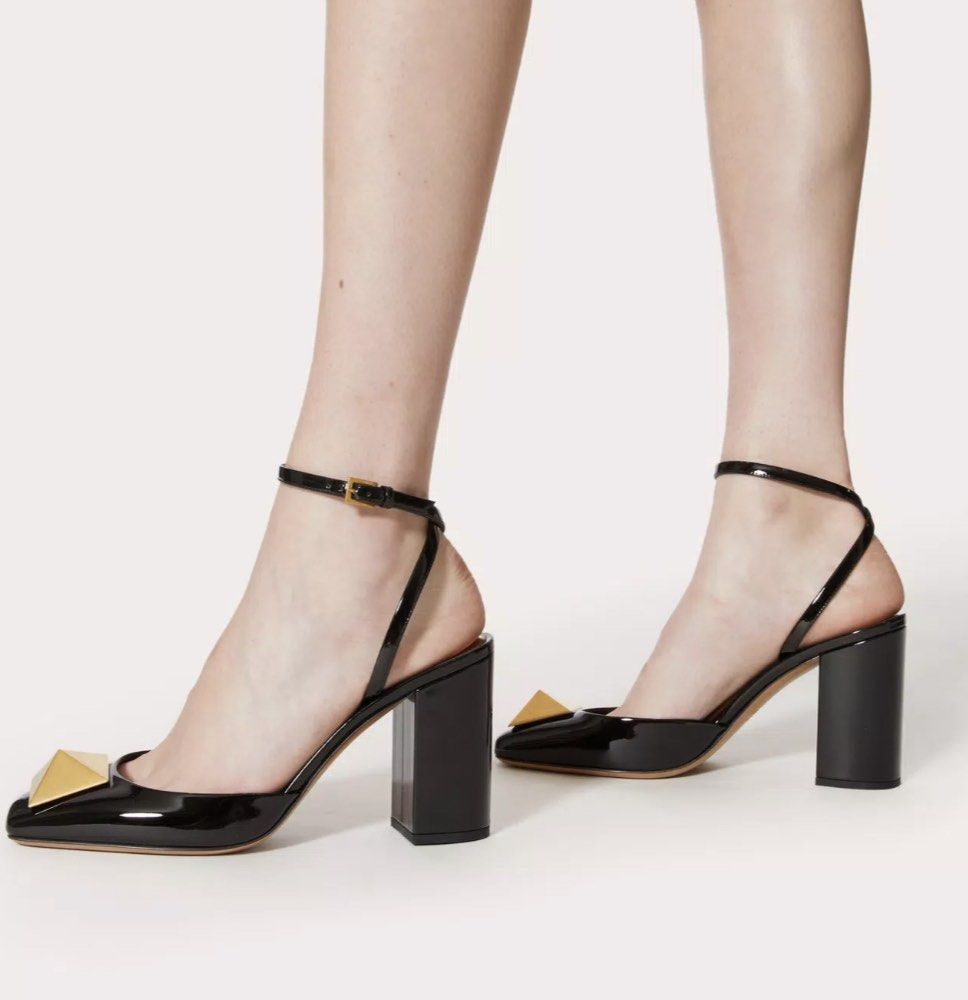 DROP PRICE! VALENTINO ONE STUD PUMPS 9CM BLACK