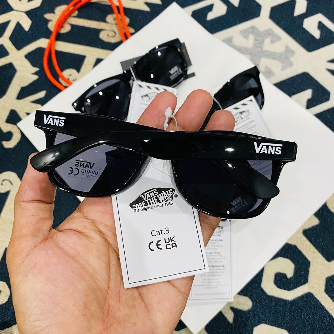 Vans sunglasses mens outlet uk