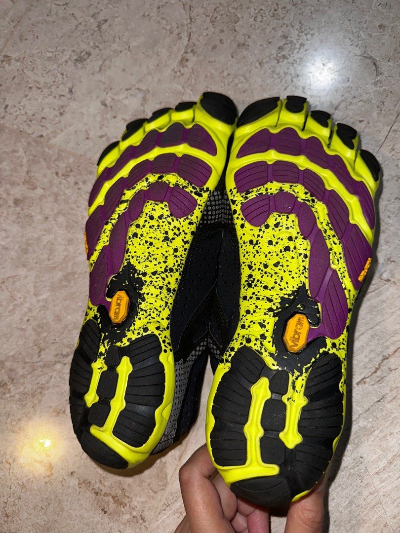 Vibram Fivefingers EU39 Women s Fashion Footwear Flipflops and