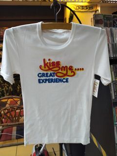 VINTAGE KISS ME 1970S T-SHIRT RINGER