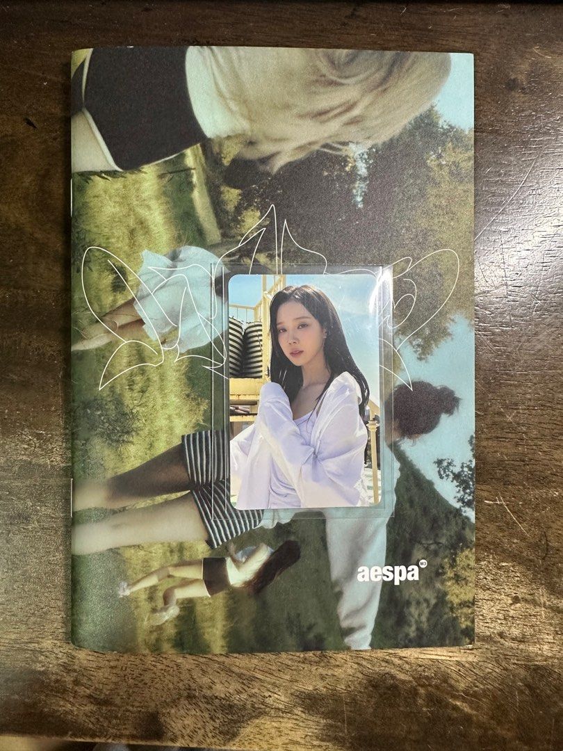 wts aespa to my world zine album winter photocard, Hobbies & Toys, Memorabilia