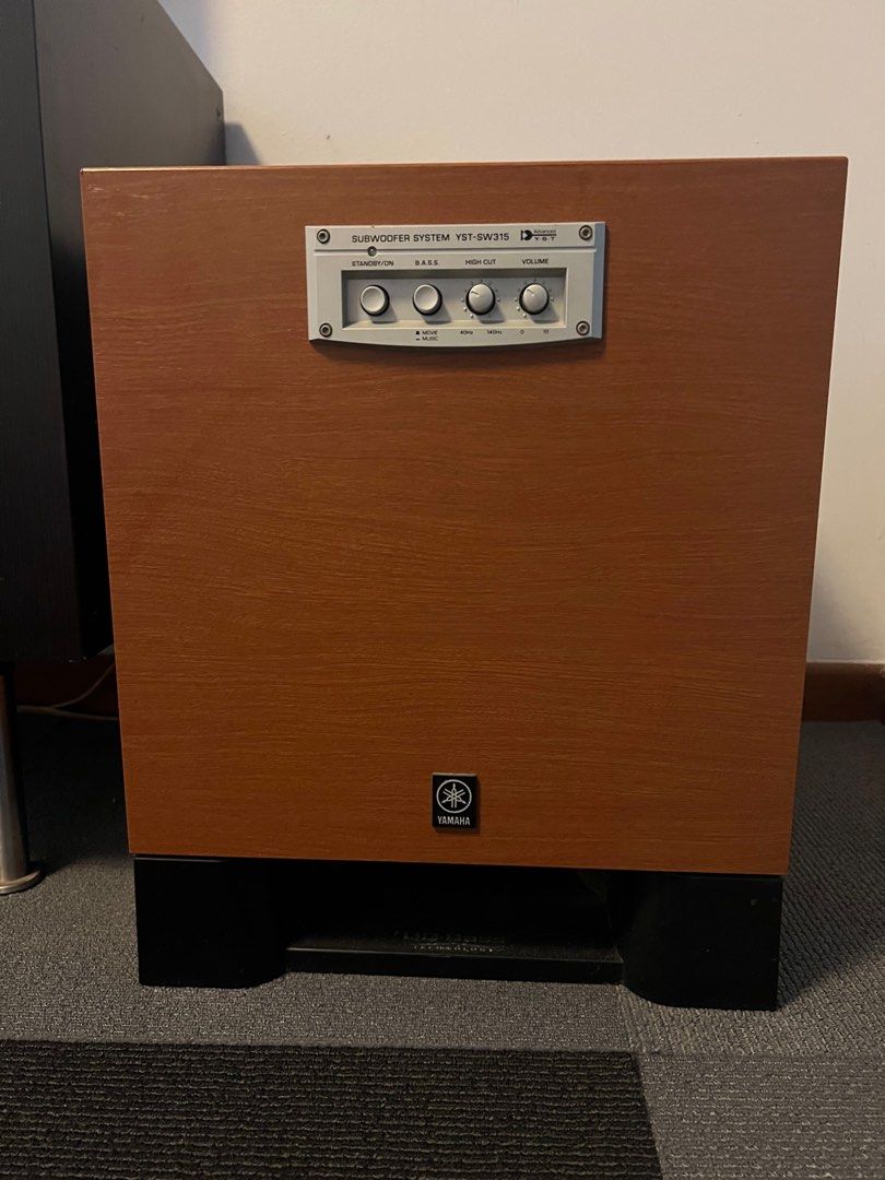 Yamaha store 315 subwoofer