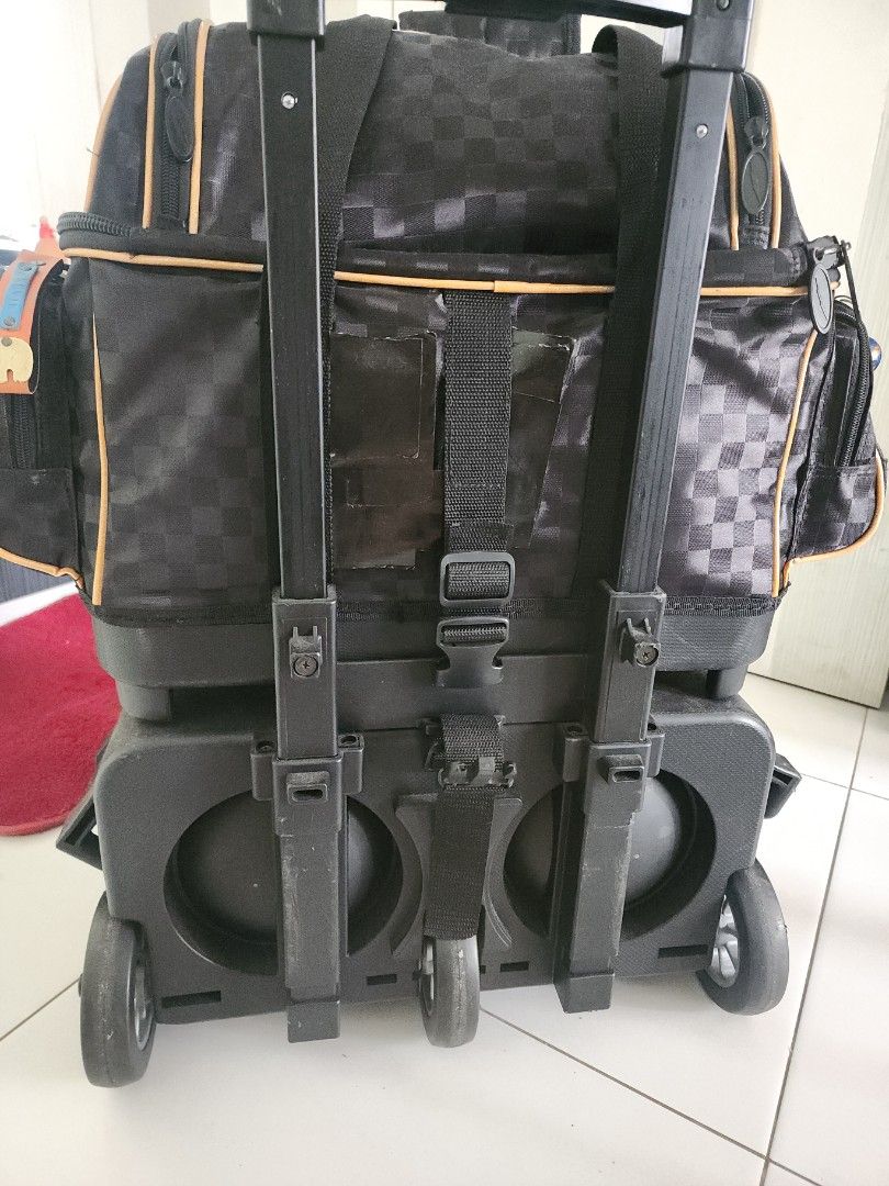 4 balls Storm Rolling Thunder Bowling Bag, Everything Else on Carousell