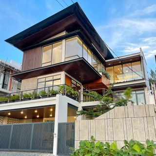 4 Bedroom Brand New House with Swimming pool and view  in Antipolo