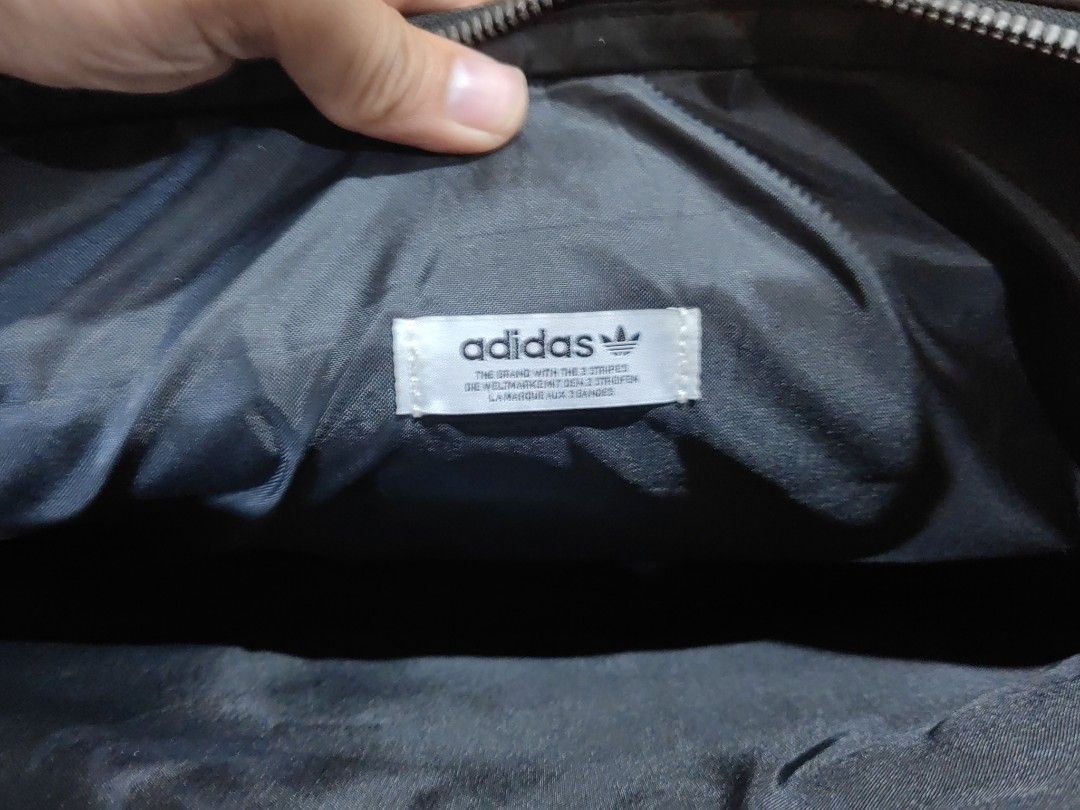 adidas Originals Airliner Vintage Shoulder Bag (Black) at Dandy Fellow